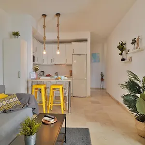 C41 - Modern & Comfy Flat Center Apartamento